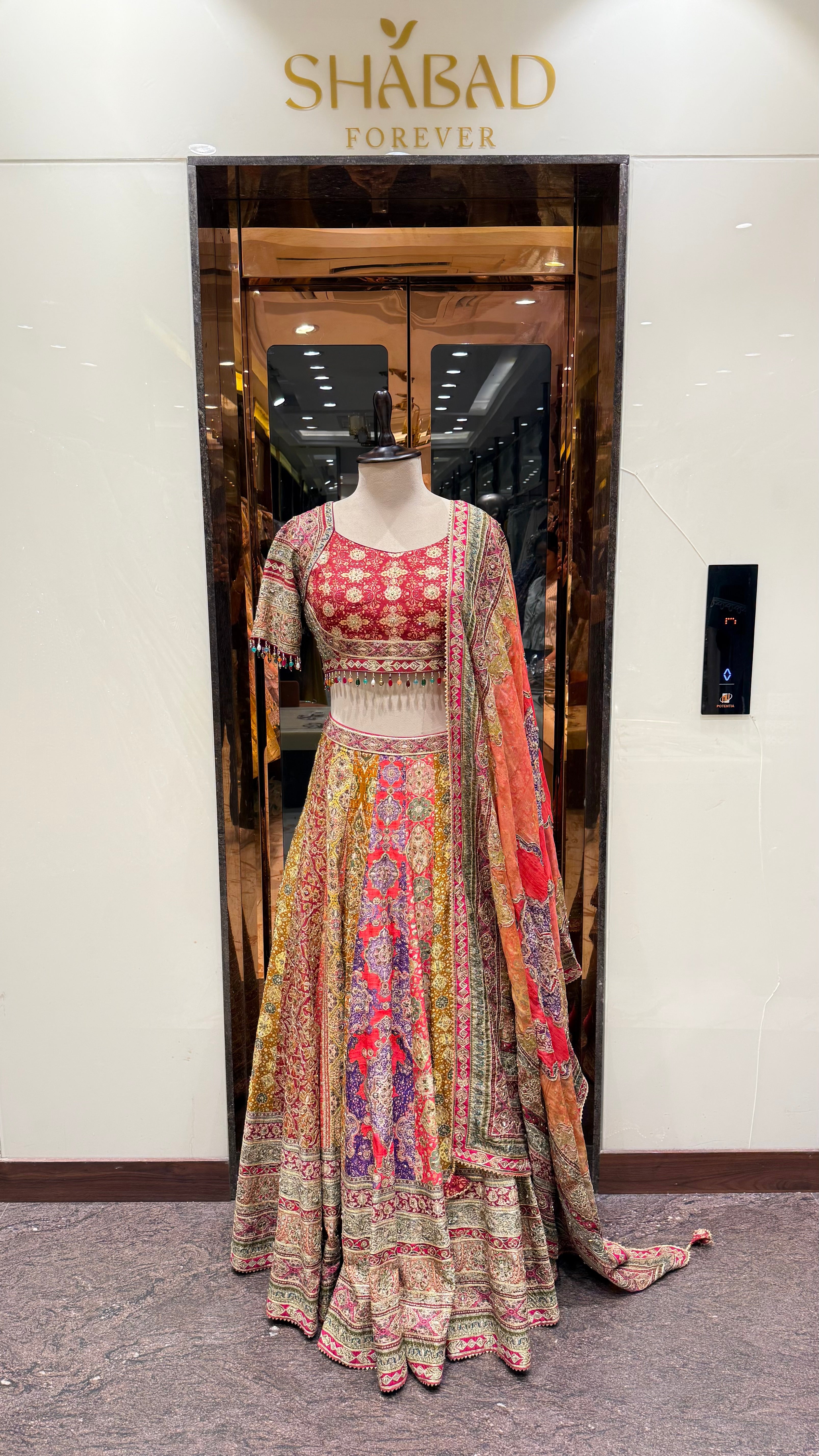 RANGREZ LEHENGA