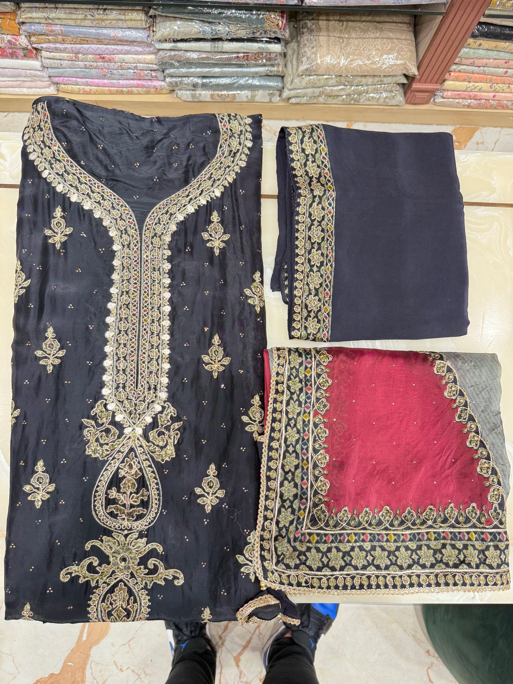 BEGUM BLACK UNSTITCHED SUIT