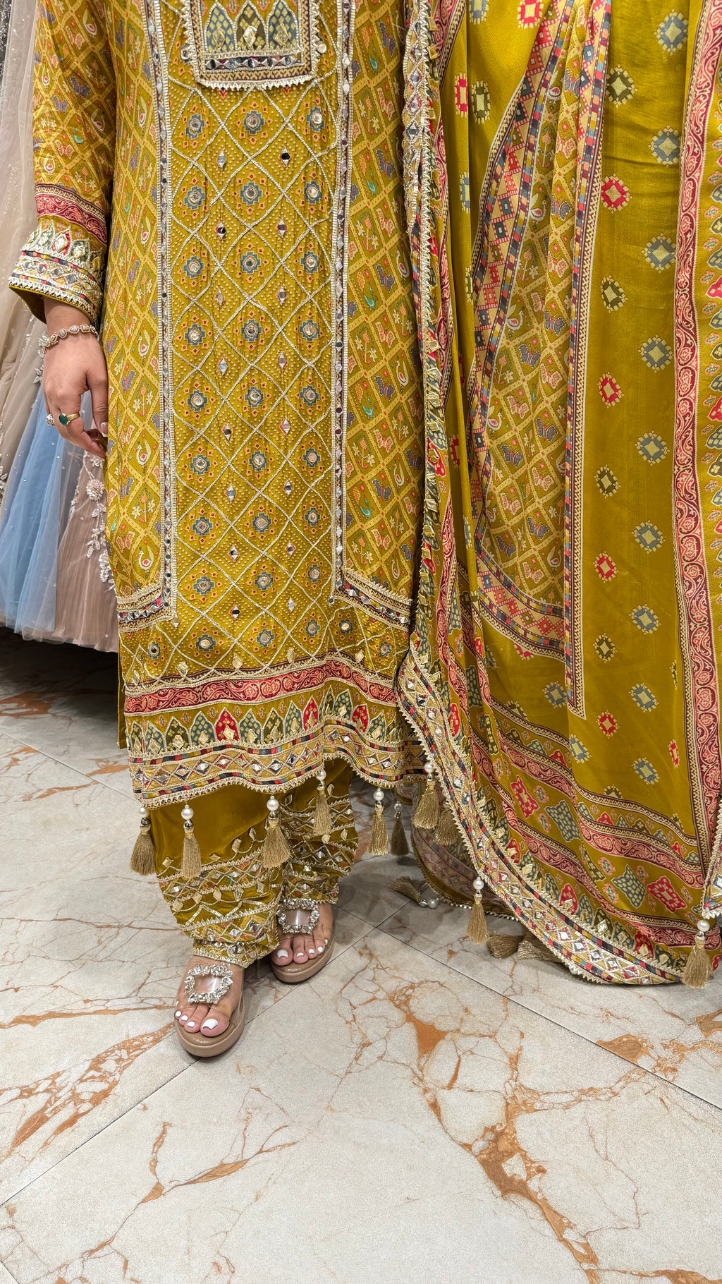 AANGAN READYMADE SUIT