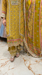 AANGAN READYMADE SUIT