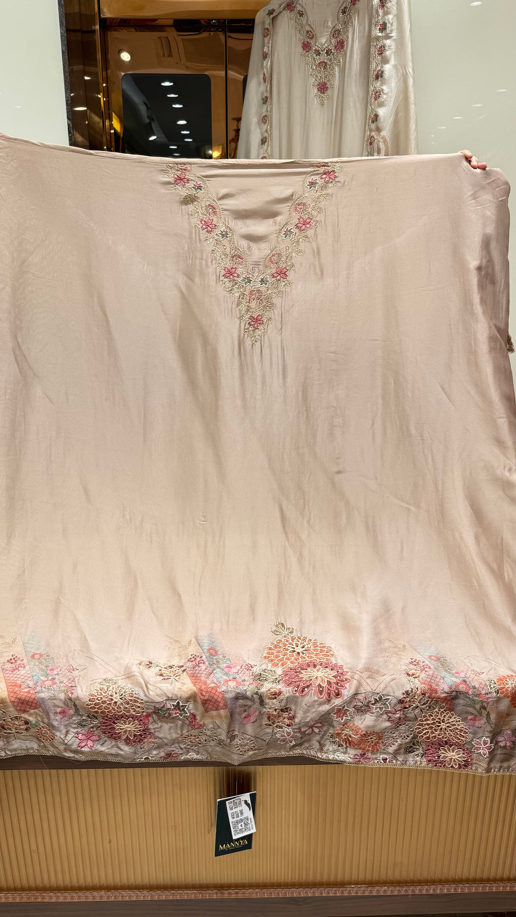 GULBARG UNSTITCHED SUIT