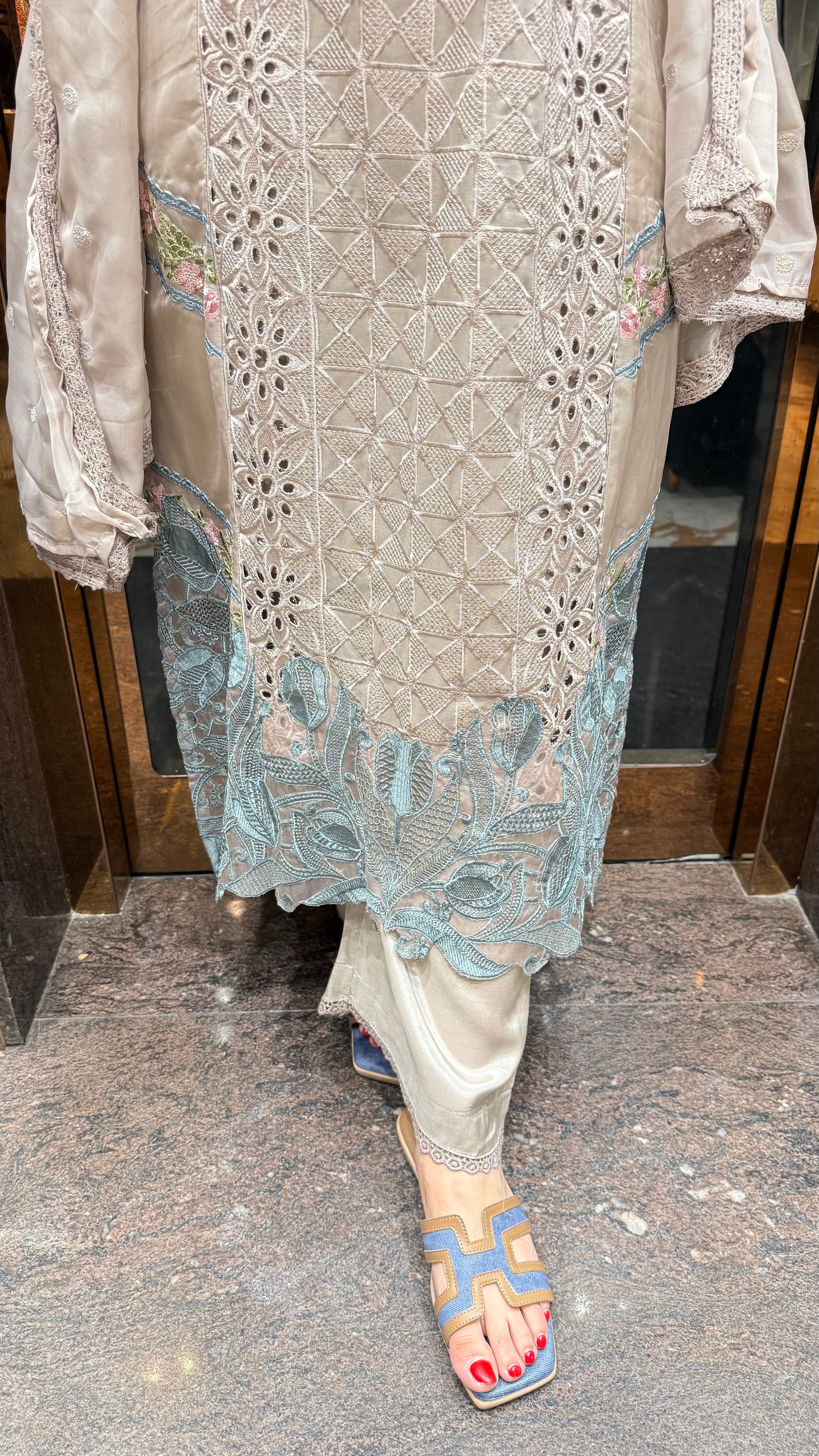NIDA 3Pc PAKISTANI SUIT