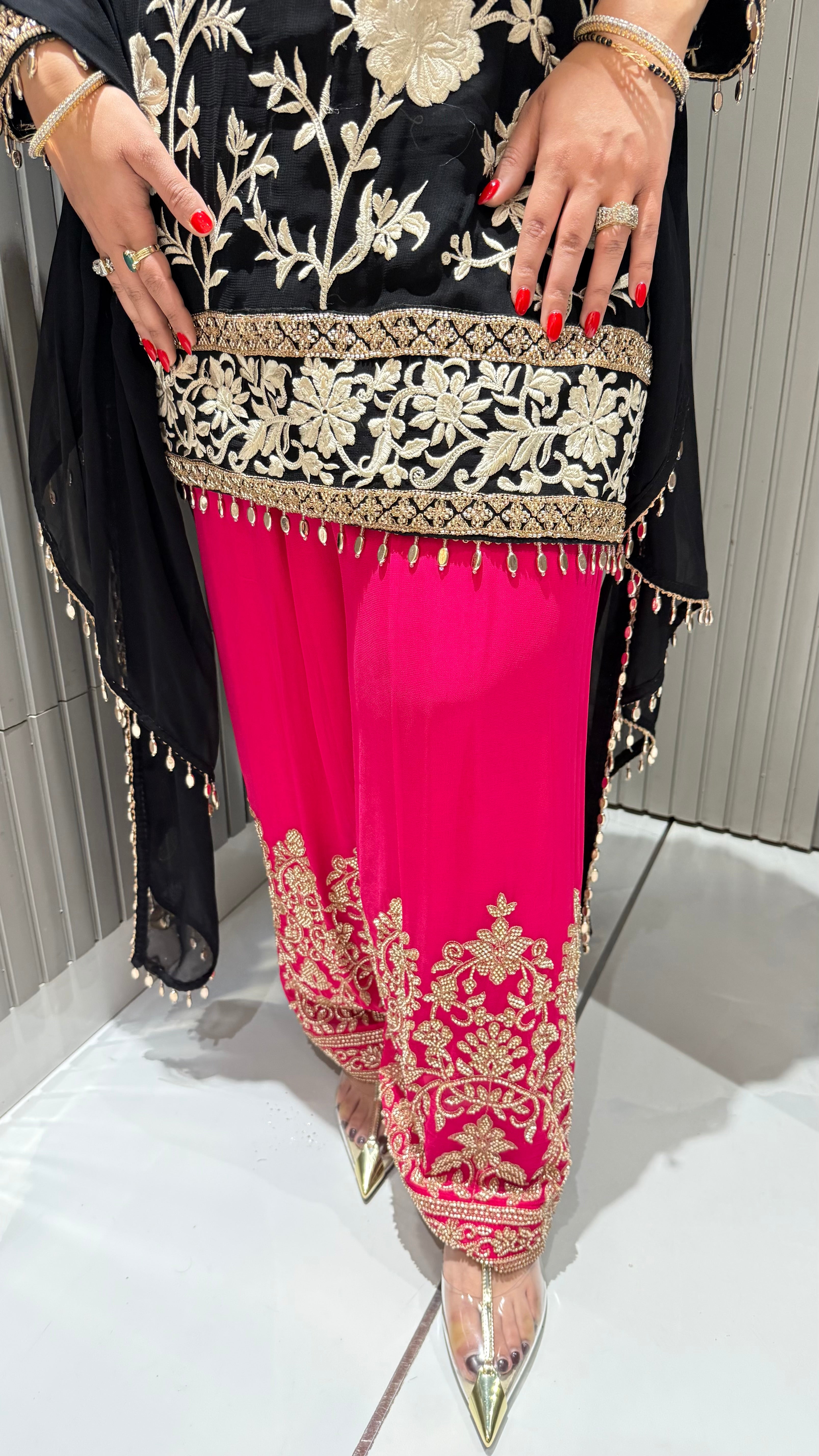 NIVAAH BLACK POP SUIT