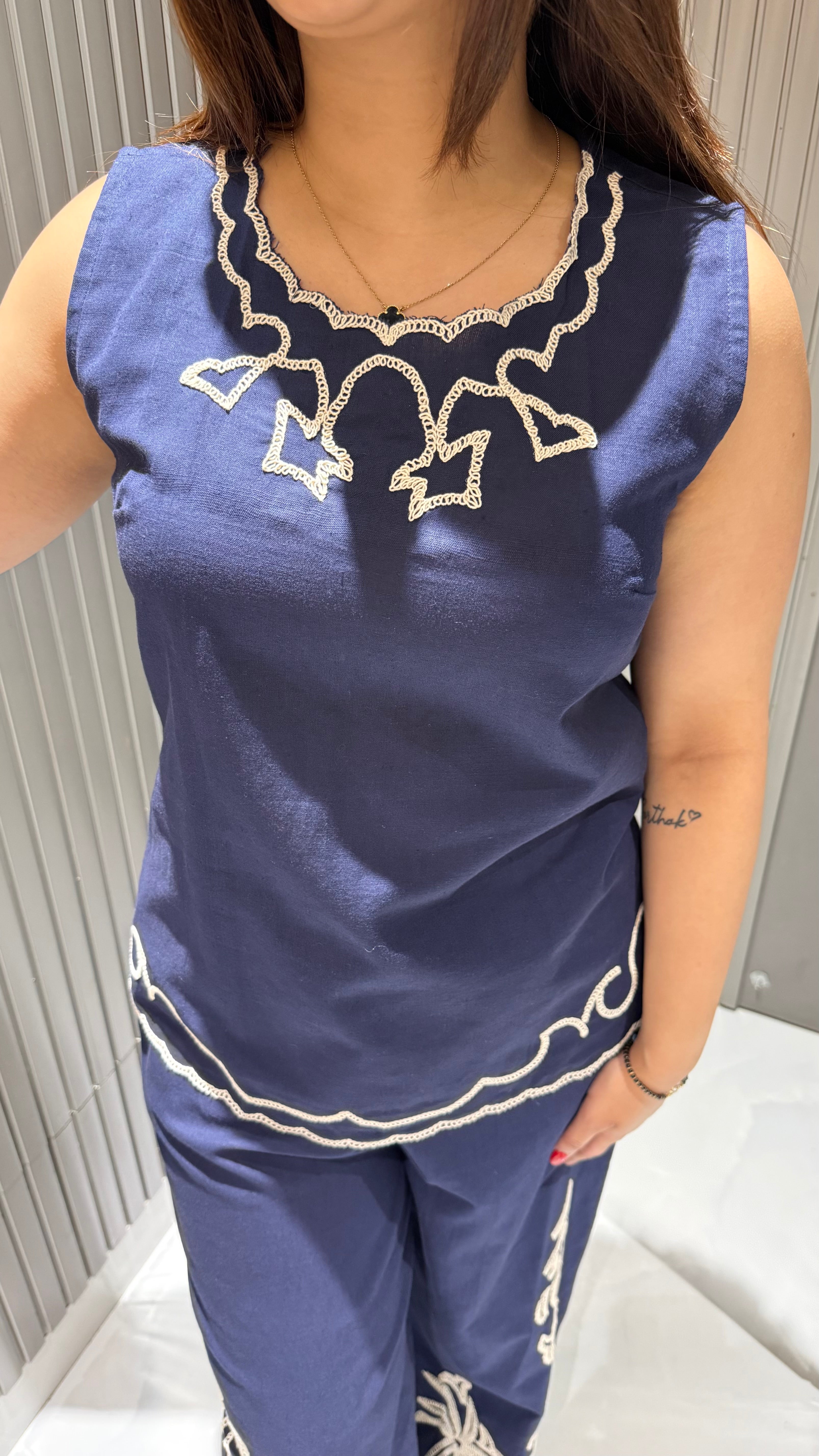 NISH CUT SLEEVE CO-ORDSET ( Sleeves Can Be Attached )