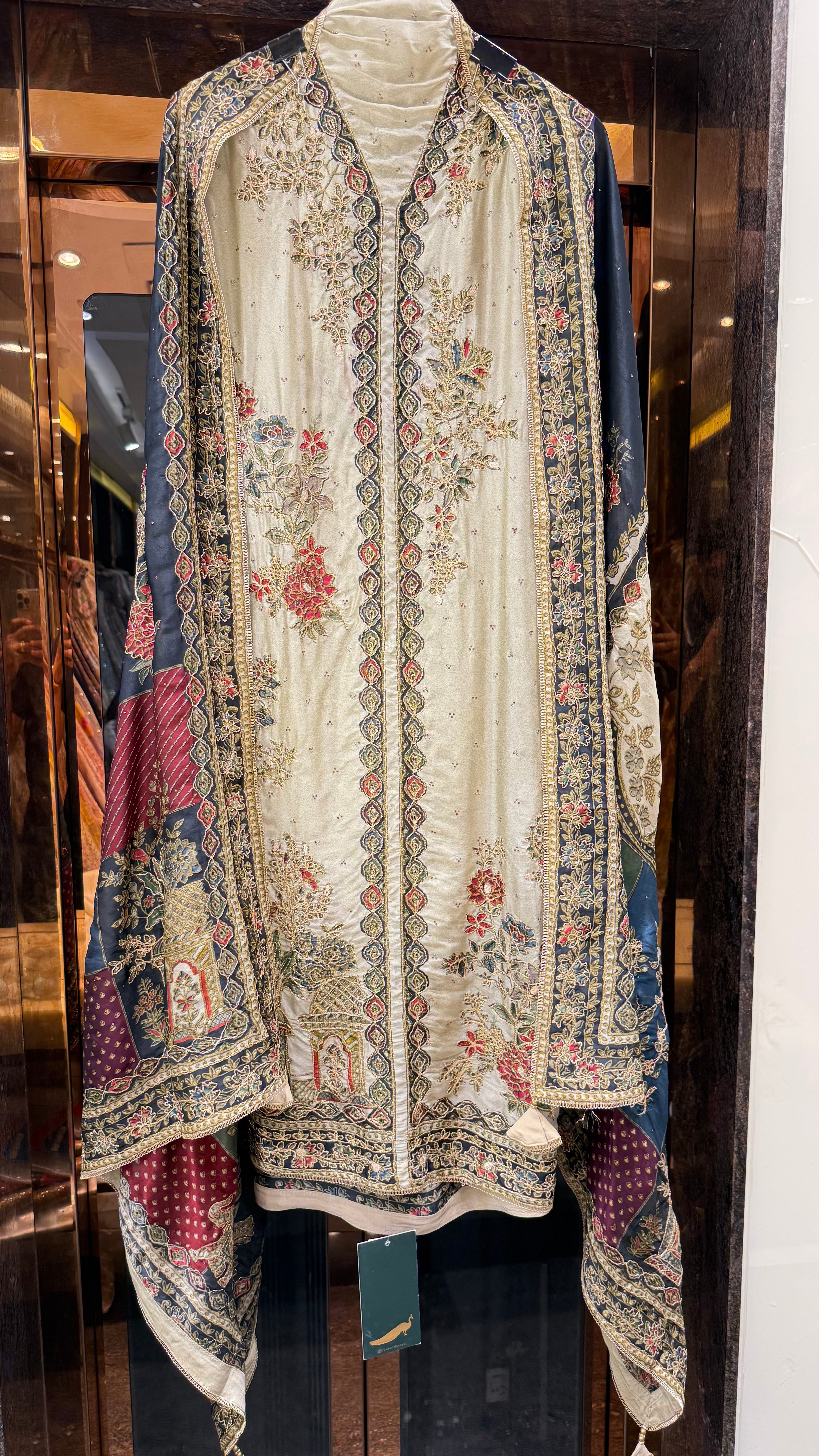 Mughal Bagh Pure Fabric Unstitched Suit