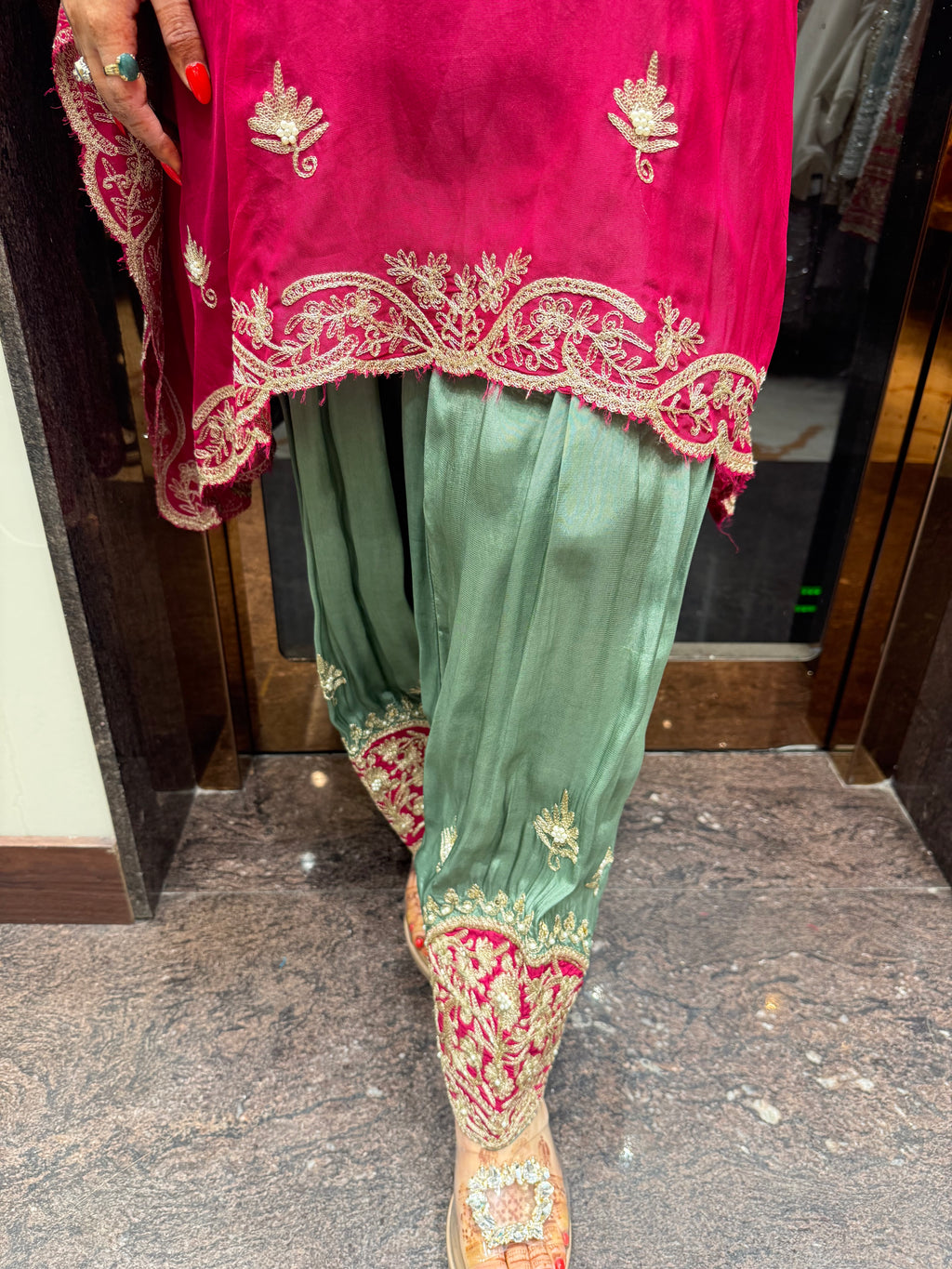 Short Kaftan With Contrast Salwar