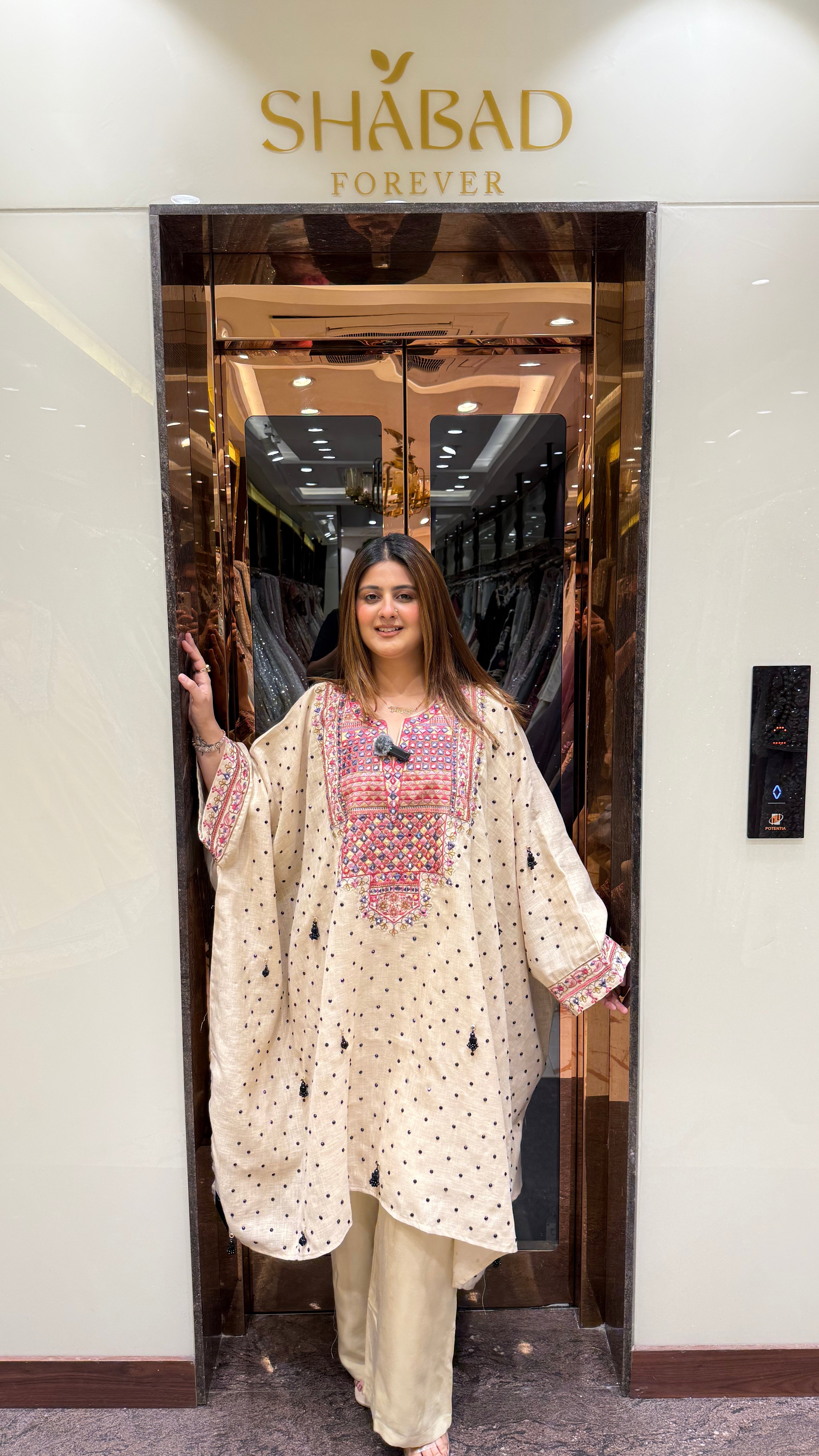 AADYA LINEN KAFTAN SET