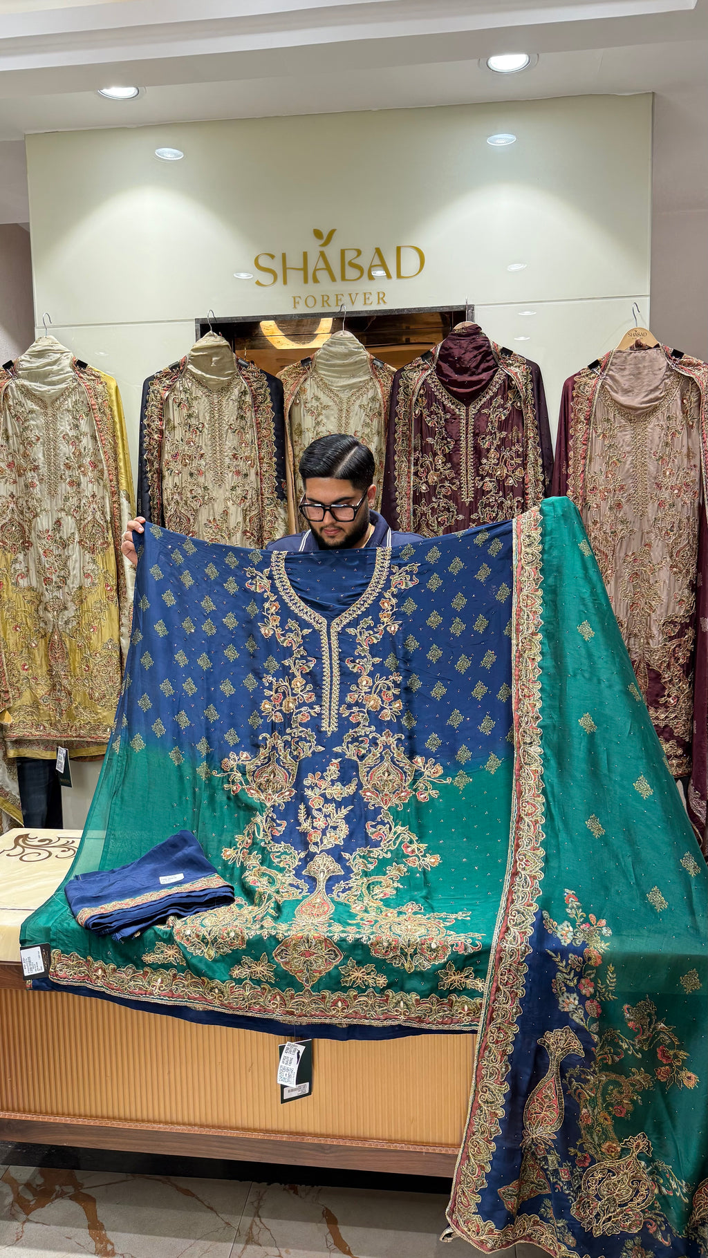 FIRDAUS UNSTITCHED SUIT
