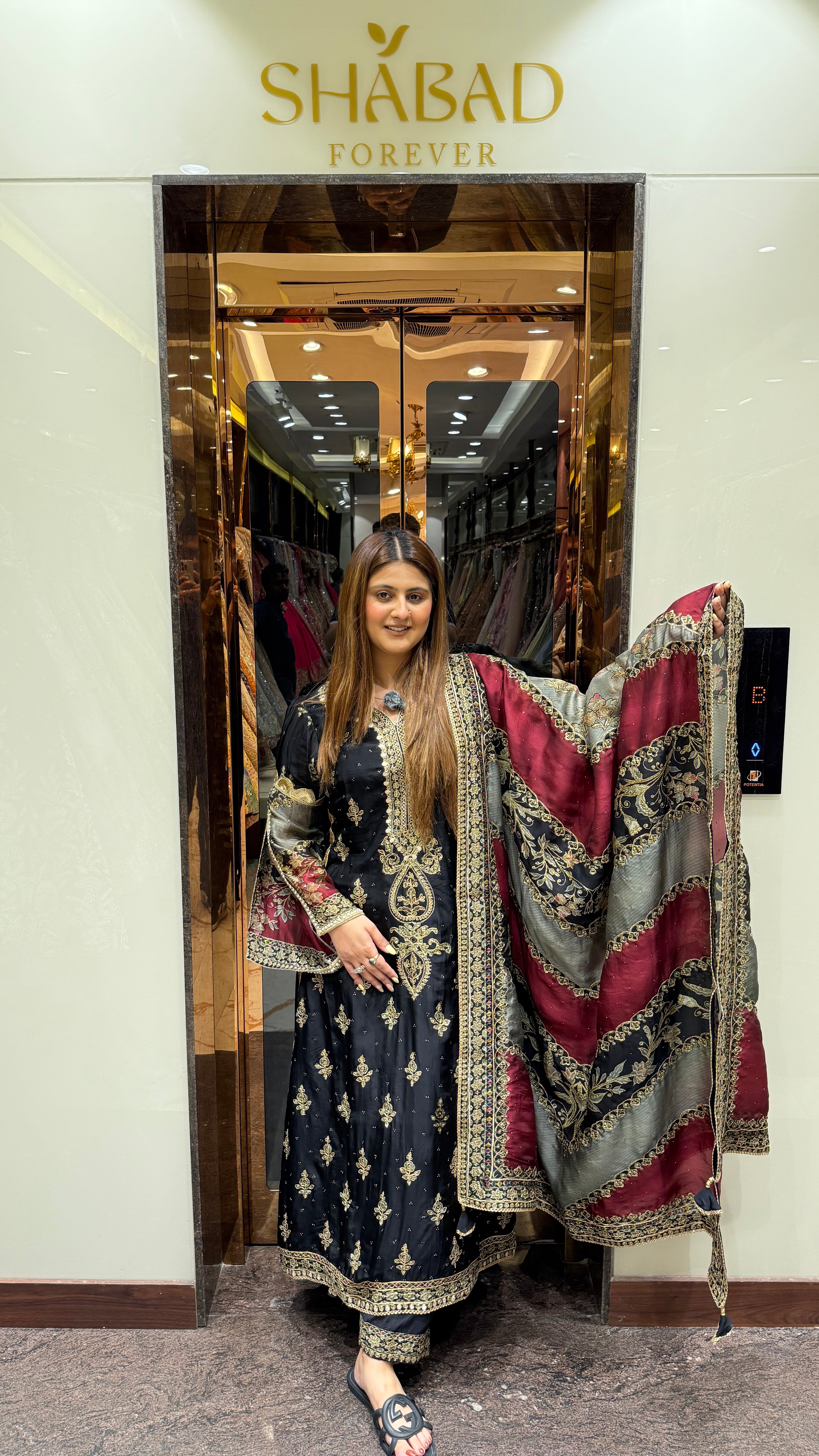 BEGUM BLACK UNSTITCHED SUIT
