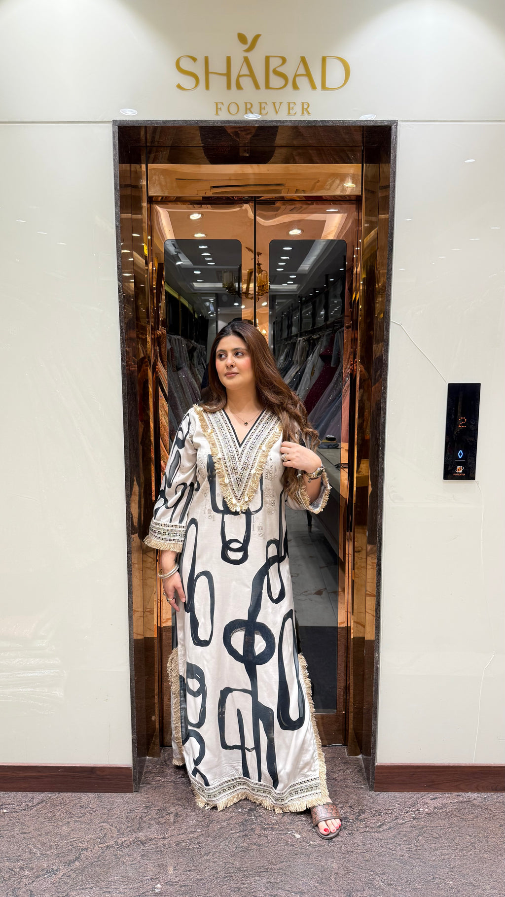 INAIRA LONG SLIT DRESS