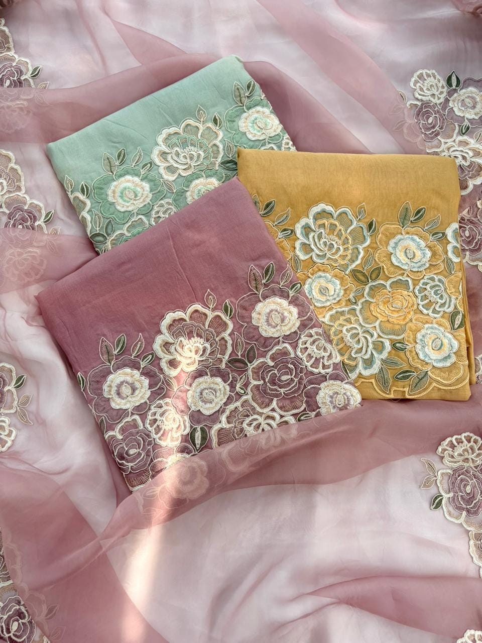 GUL E NOOR Organza Unstitched Suit