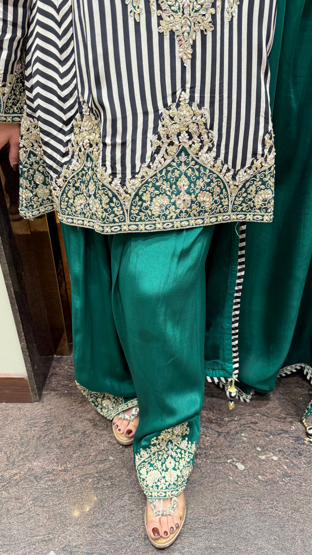 Ayra farshi stripes salwar suit