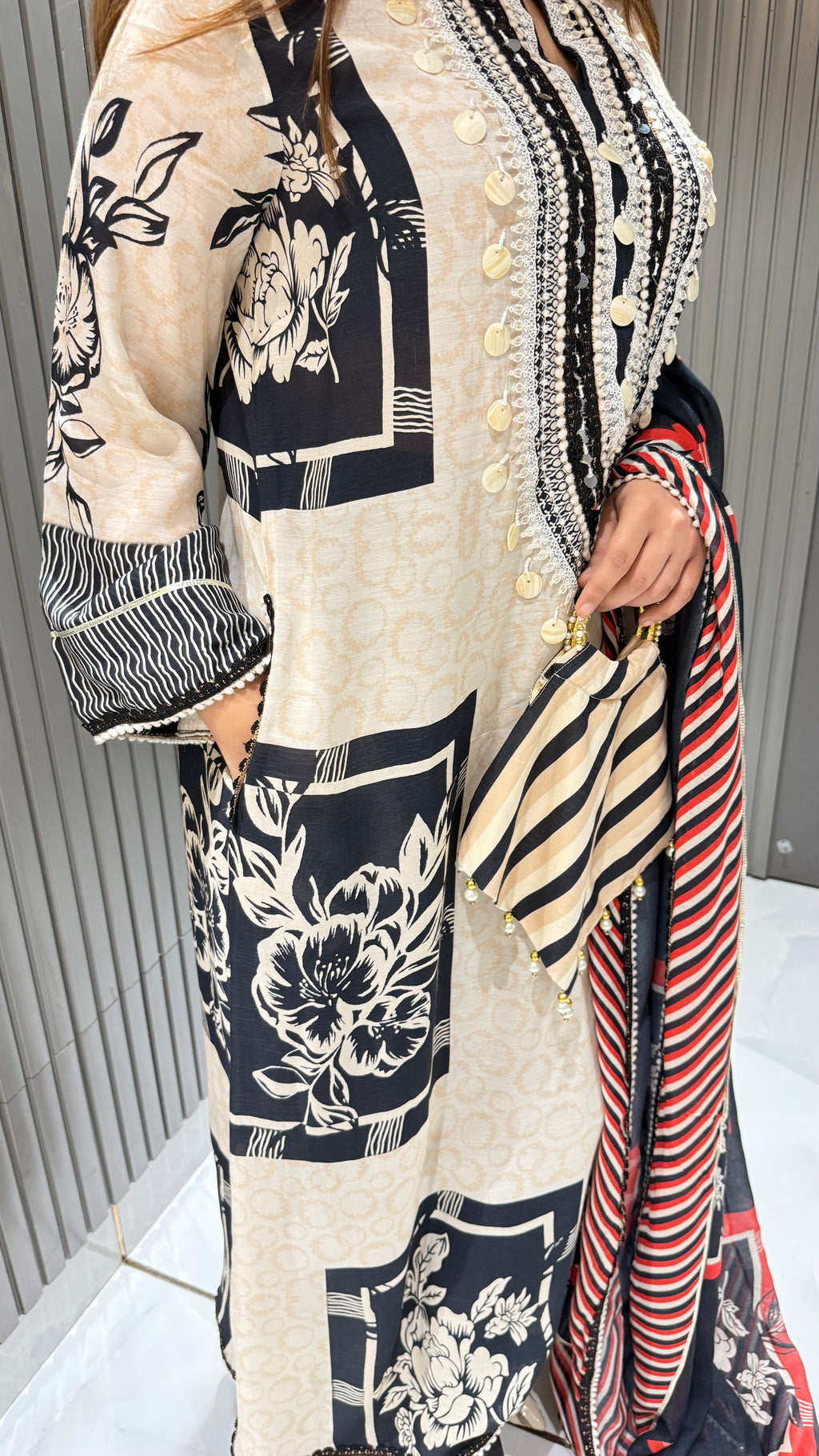 ZYRA MUSLIN CREPE LAWN SUIT