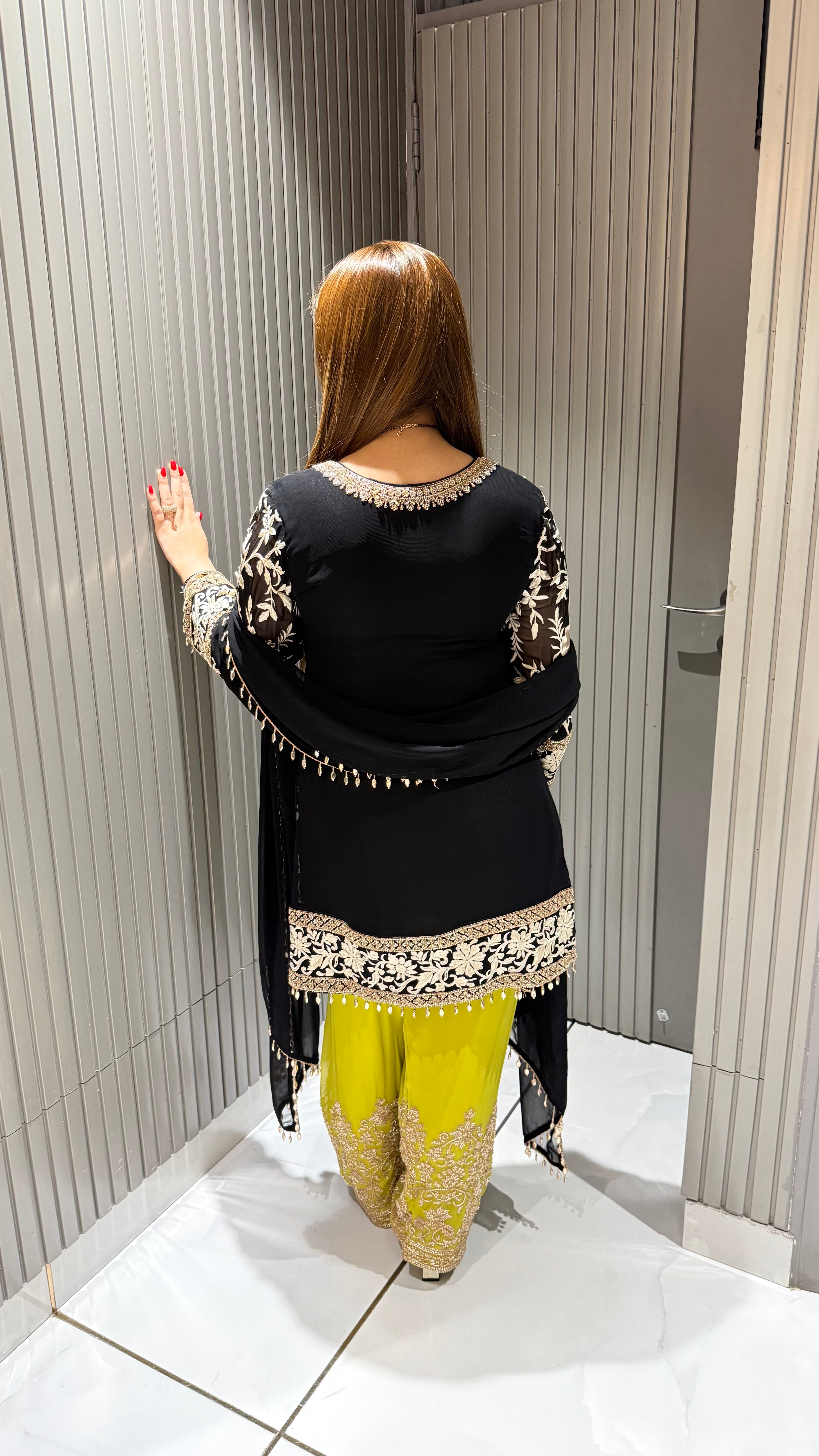 NIVAAH BLACK POP SUIT