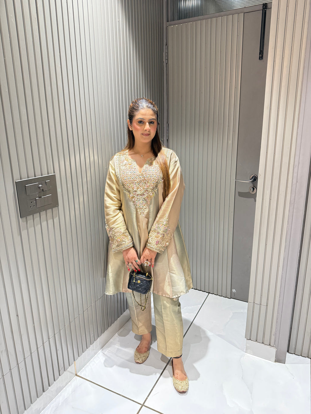 Dual Shade Micro Shimmer Coord Set With Dabka Work