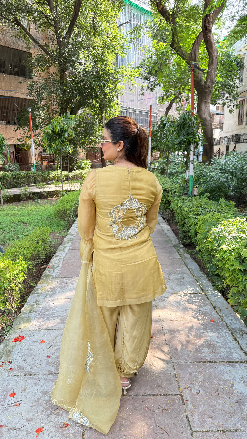 GUL E NOOR Organza Unstitched Suit