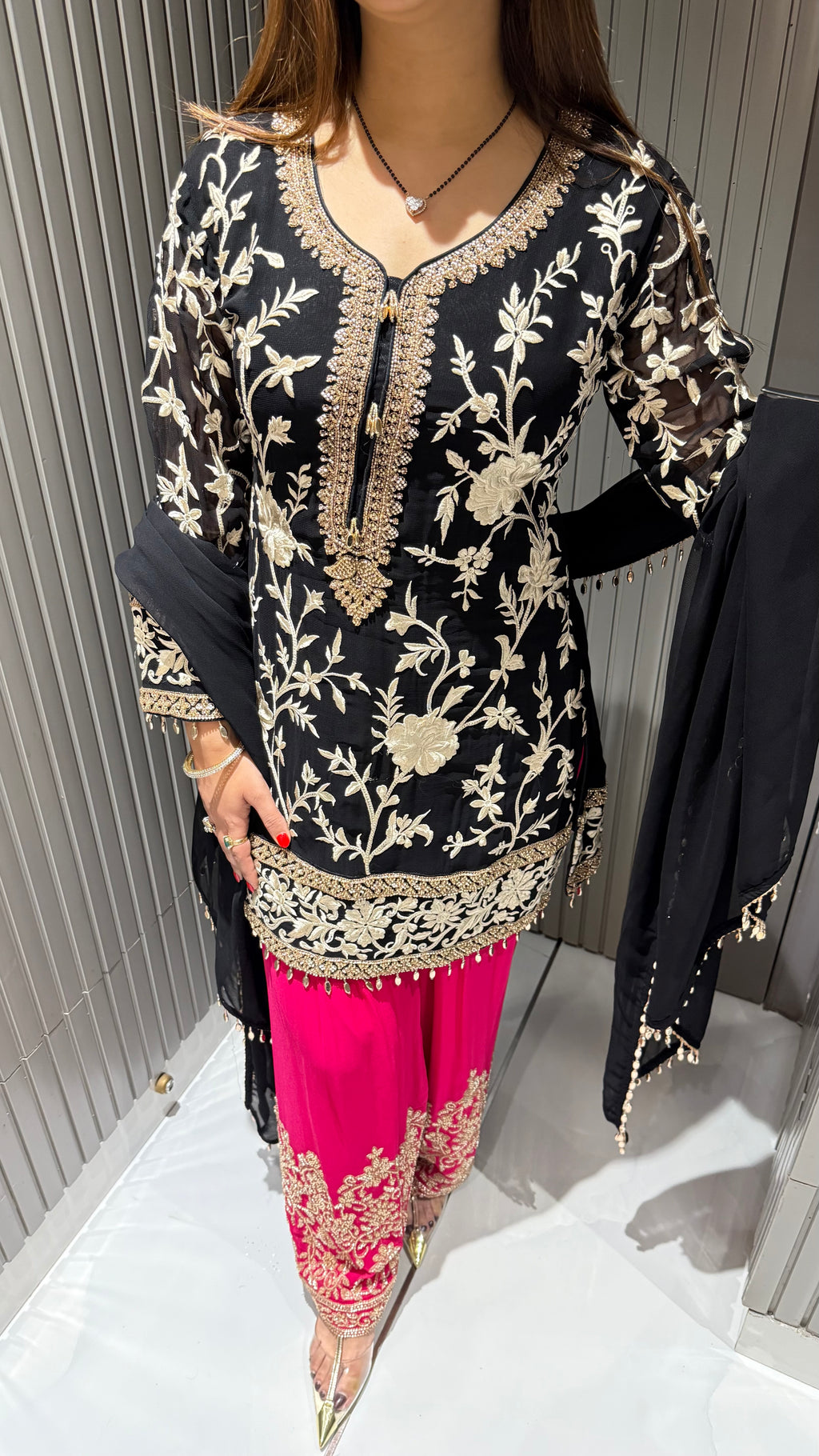 NIVAAH BLACK POP SUIT