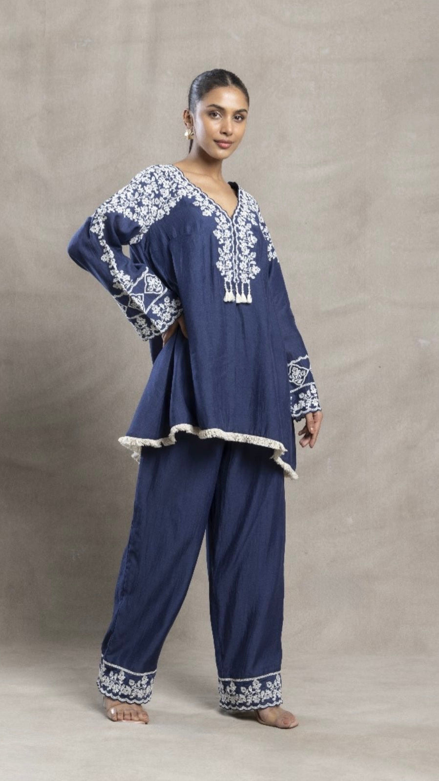 Mul cotton sleeve and neckline embroidered coordset