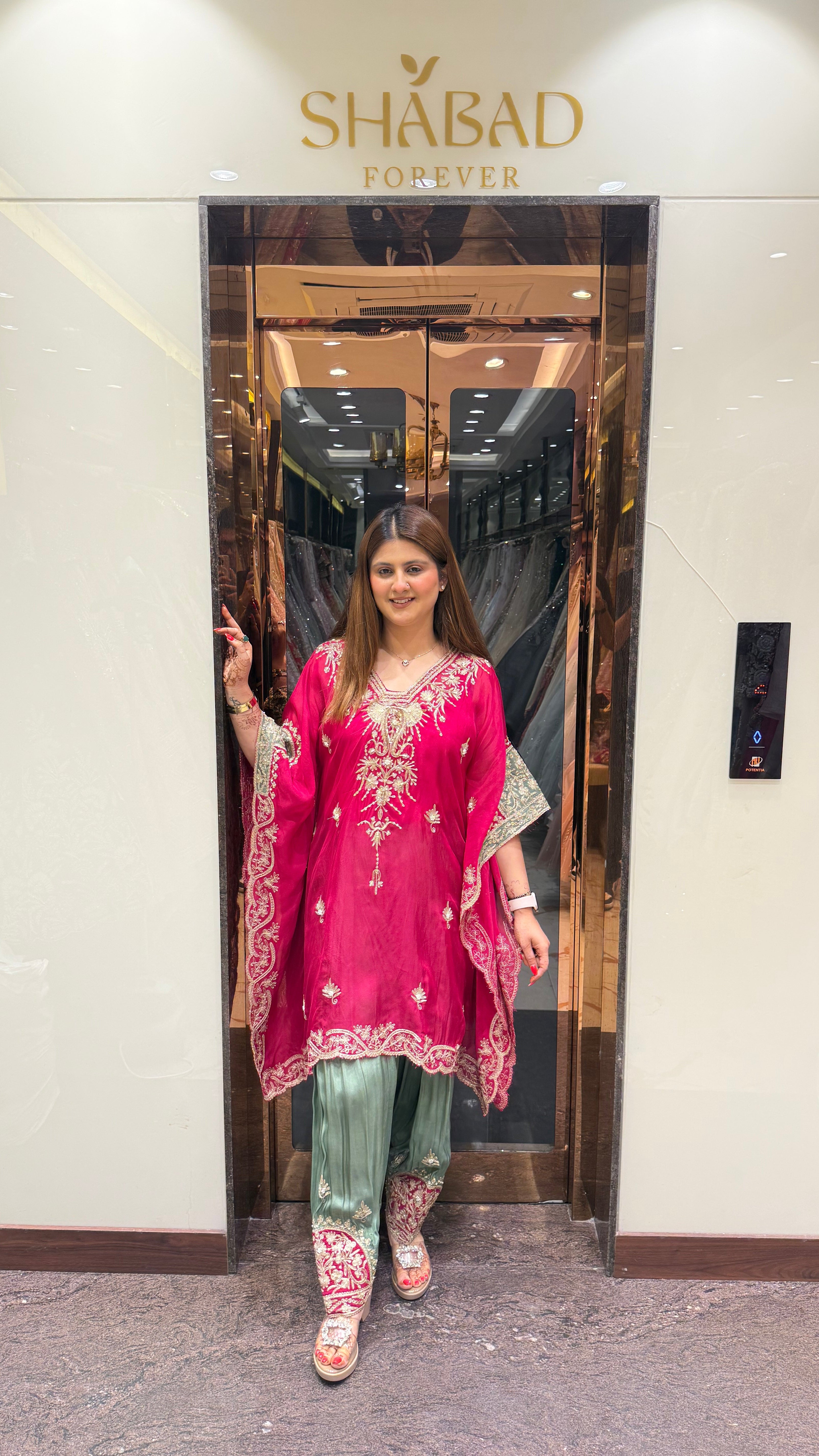 Short Kaftan With Contrast Salwar