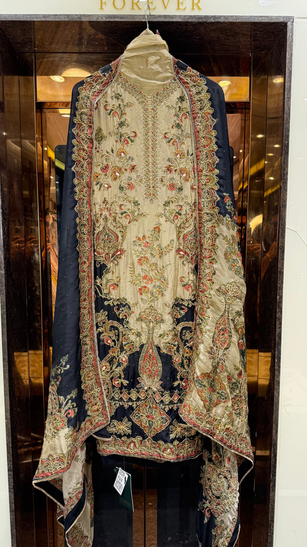 FIRDAUS UNSTITCHED SUIT