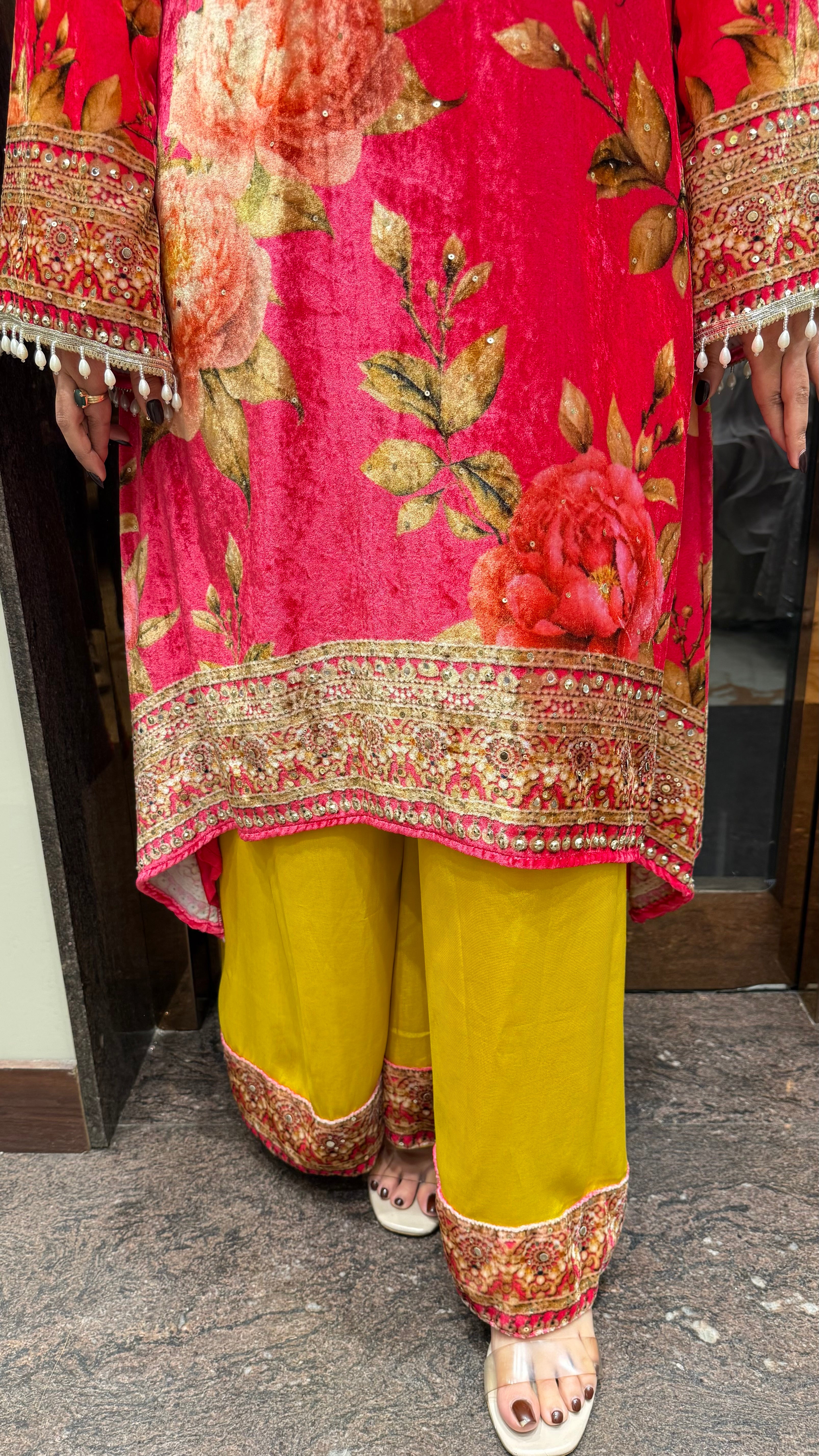 Velvet Print Low High Suit