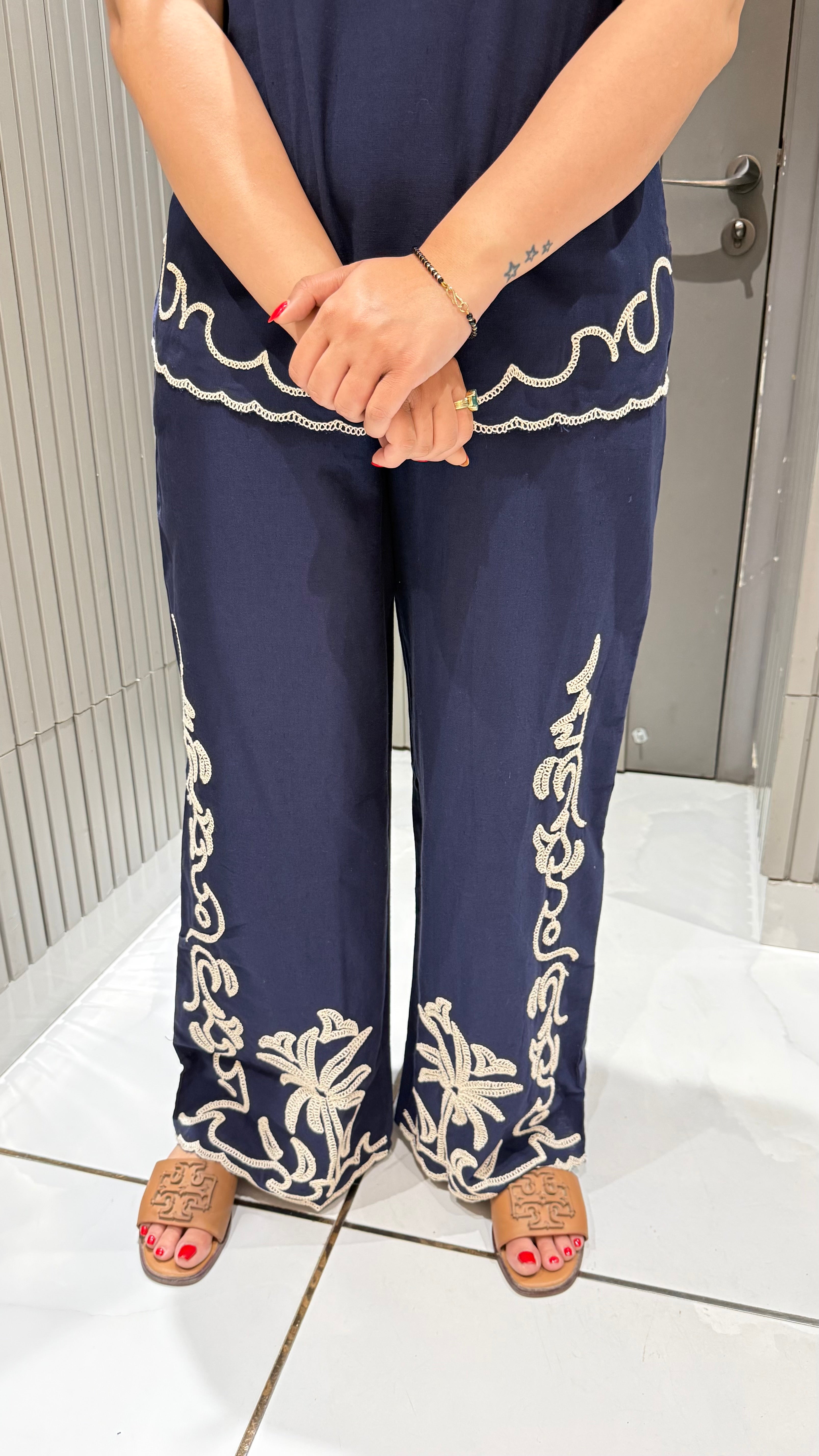 NISH CUT SLEEVE CO-ORDSET ( Sleeves Can Be Attached )