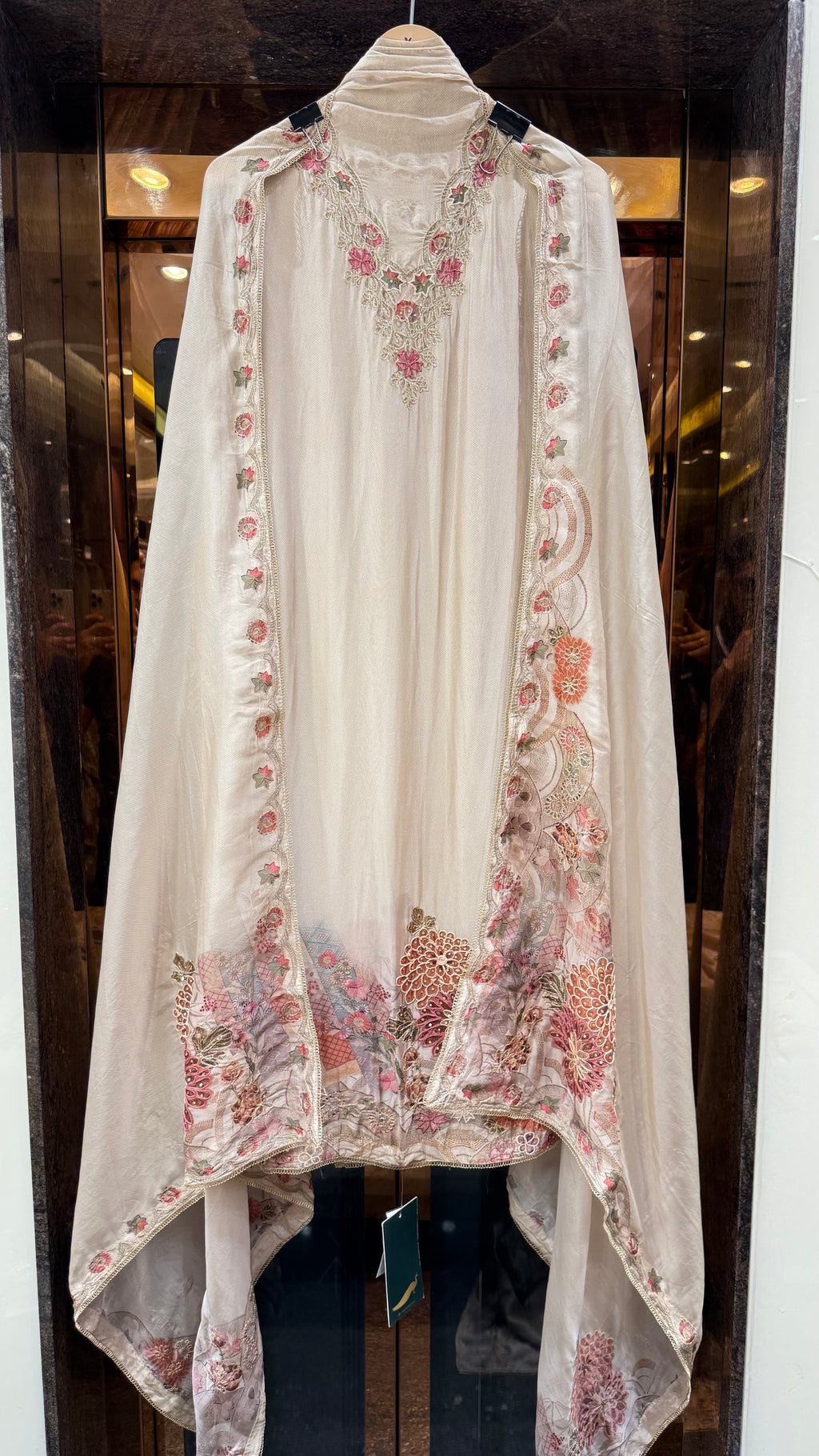 GULBARG UNSTITCHED SUIT