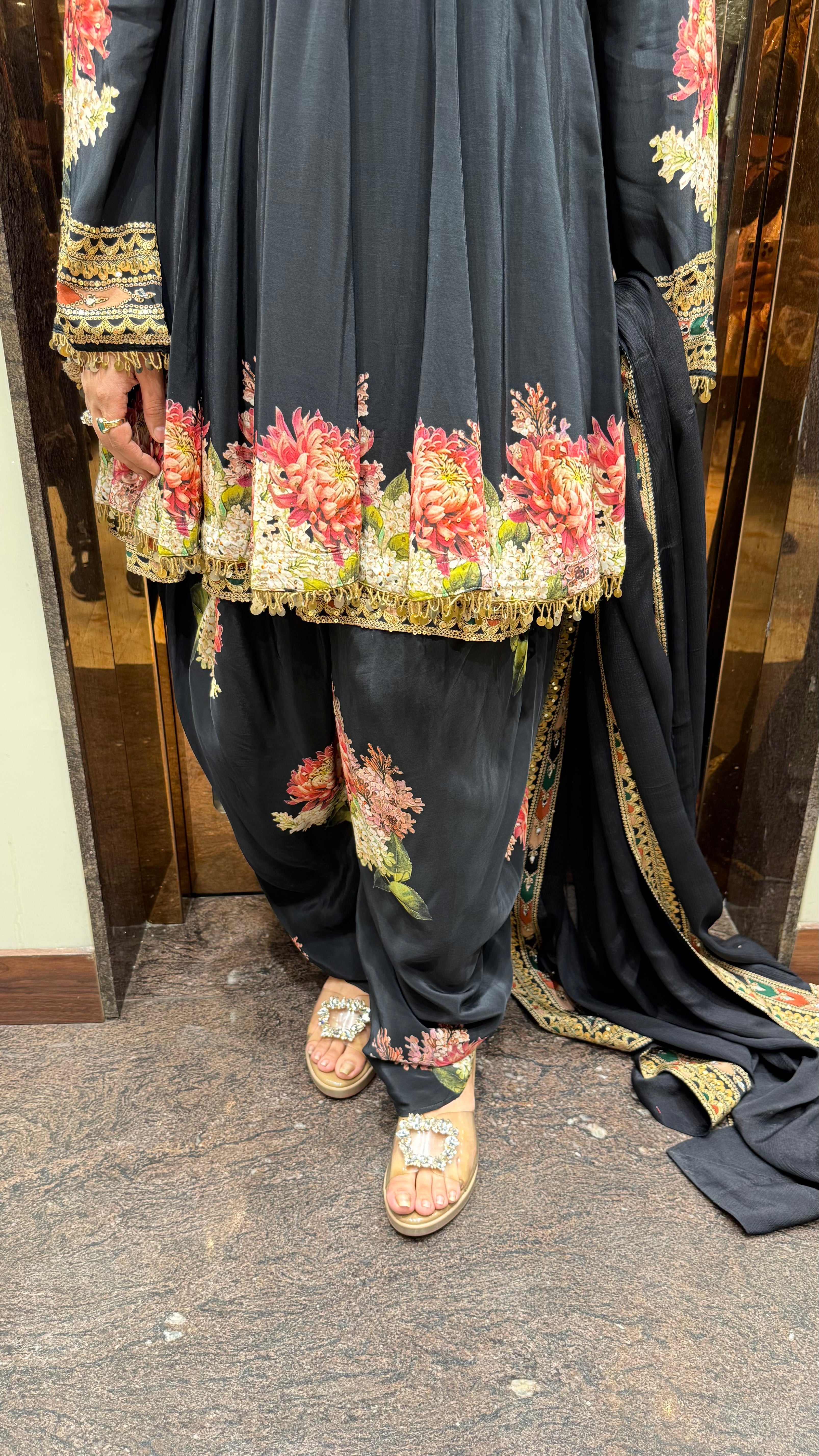 GULBANO PEPLUM & TULIP PANT SET