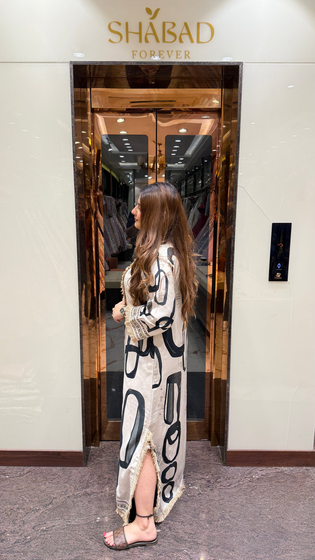 INAIRA LONG SLIT DRESS