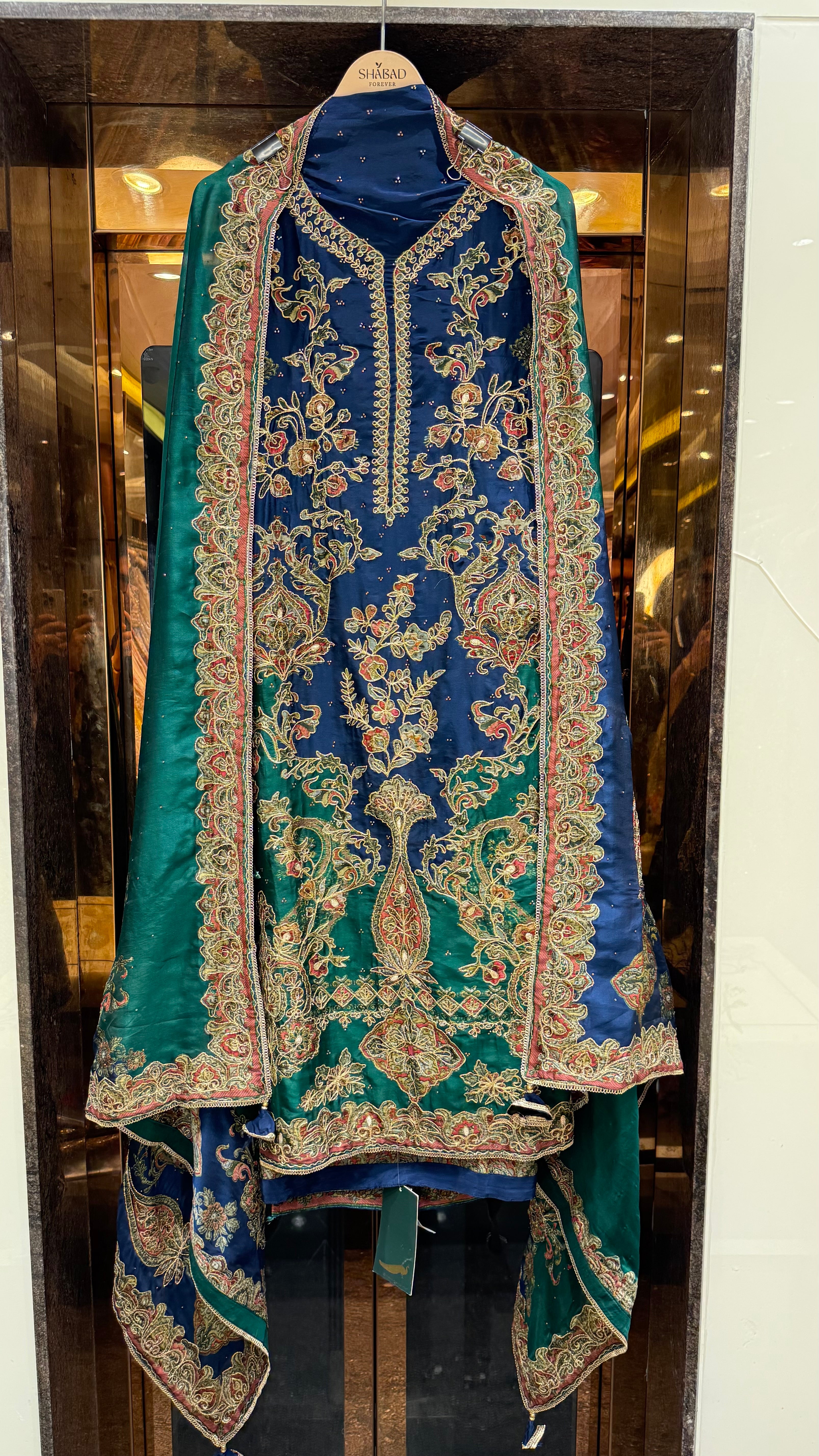 FIRDAUS UNSTITCHED SUIT