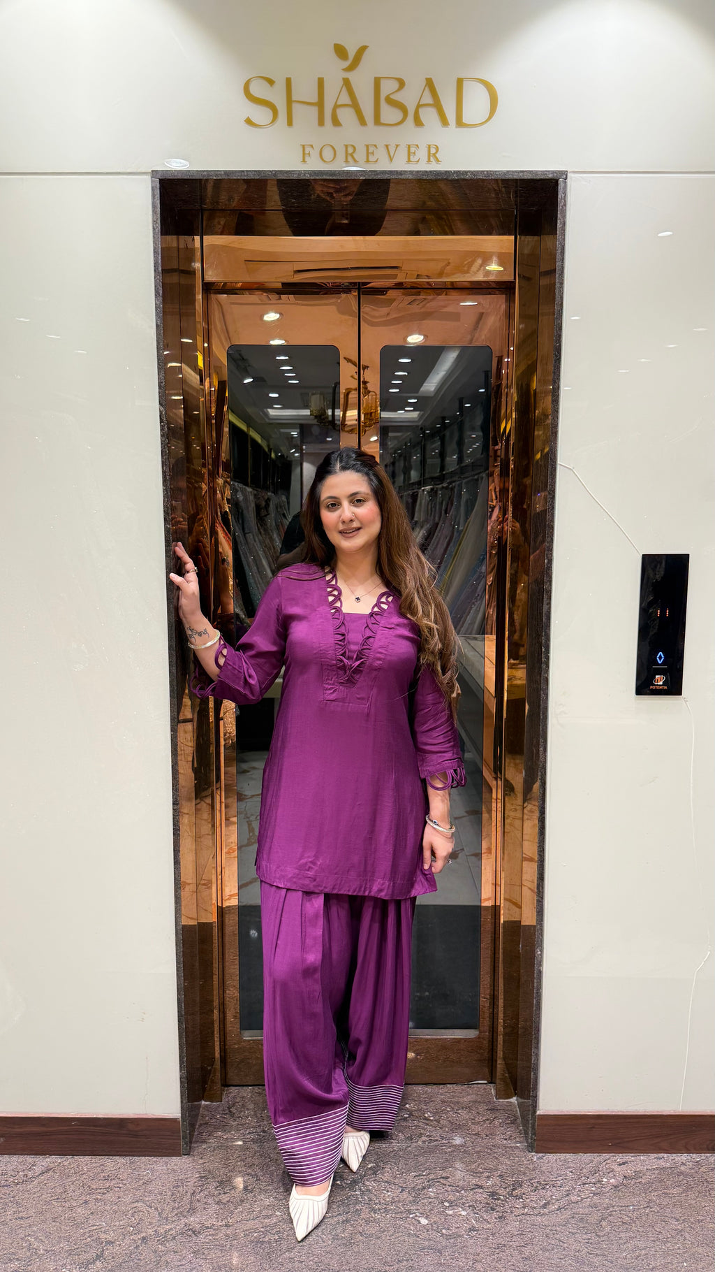 AURA FARSHI CO-ORD SET