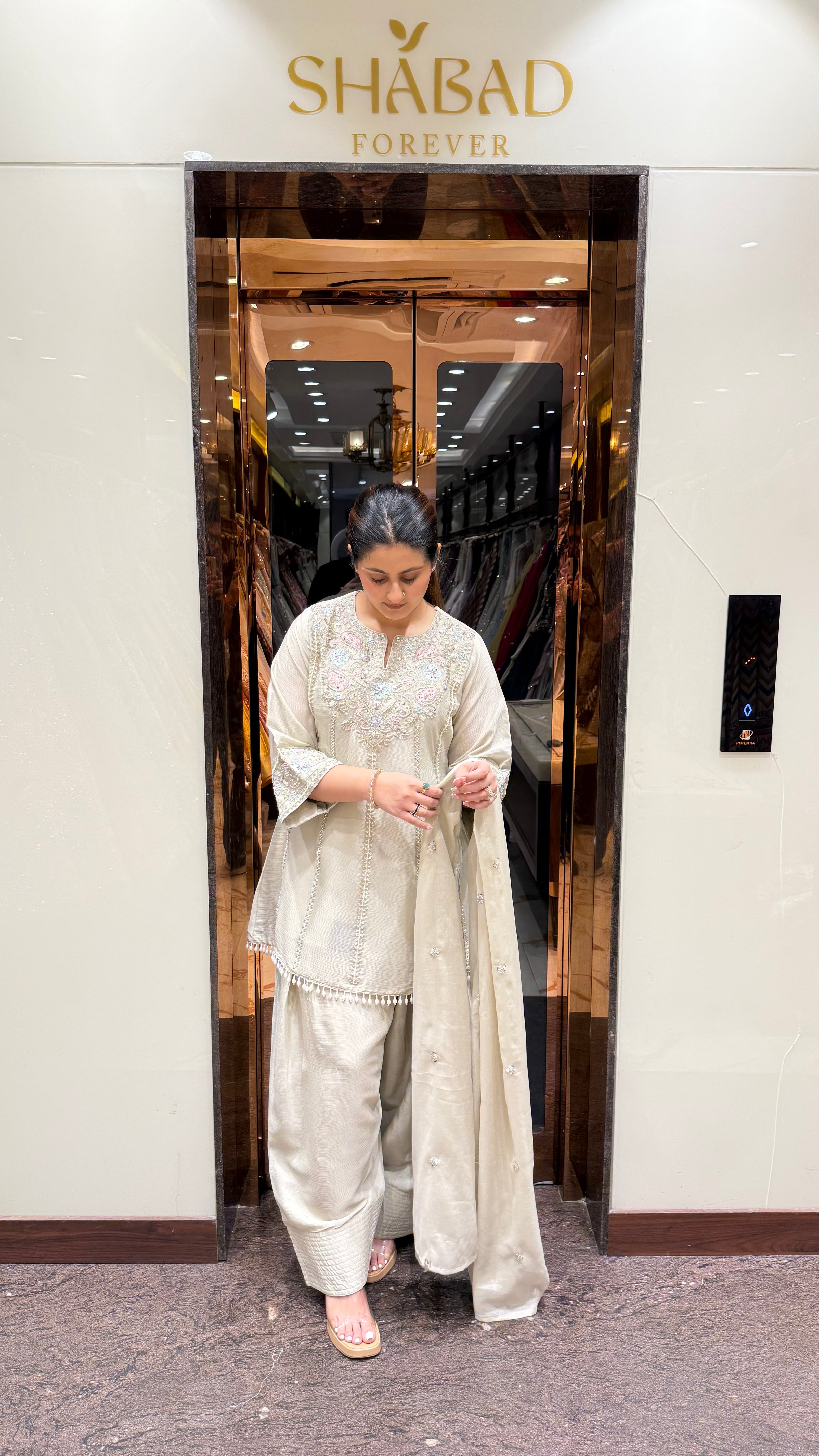 SEHAR FARSHI SALWAR SUIT