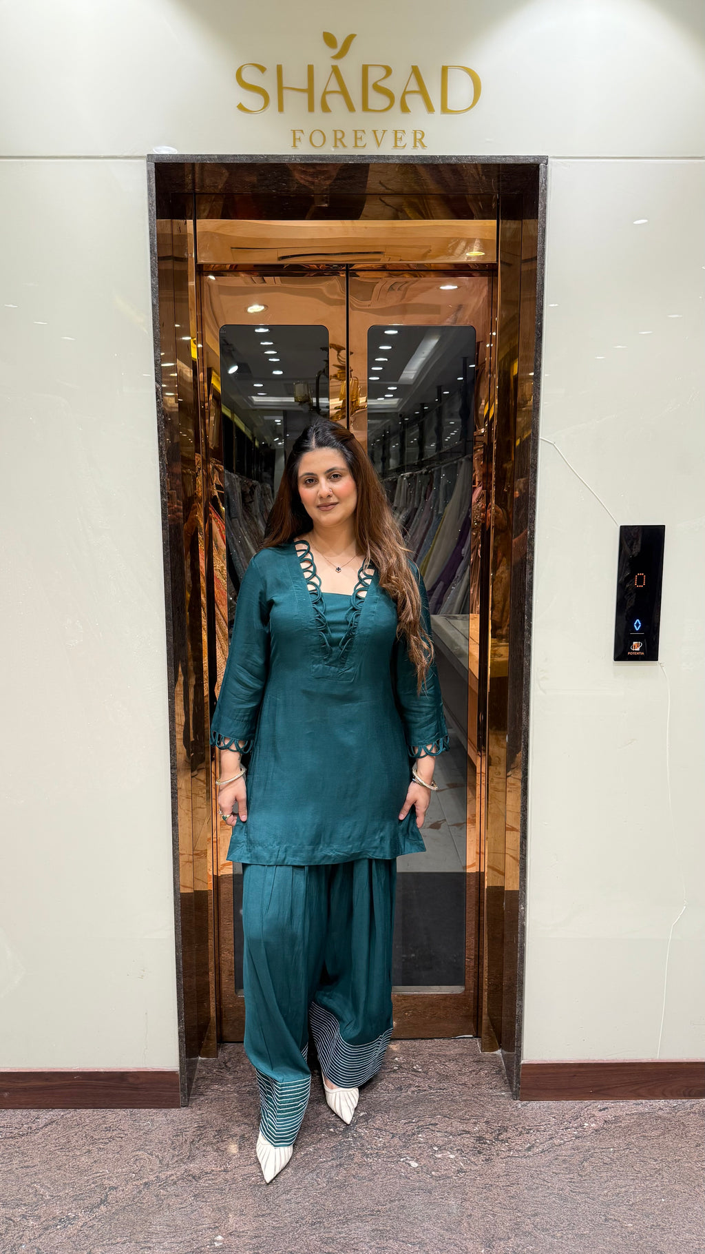 AURA FARSHI CO-ORD SET