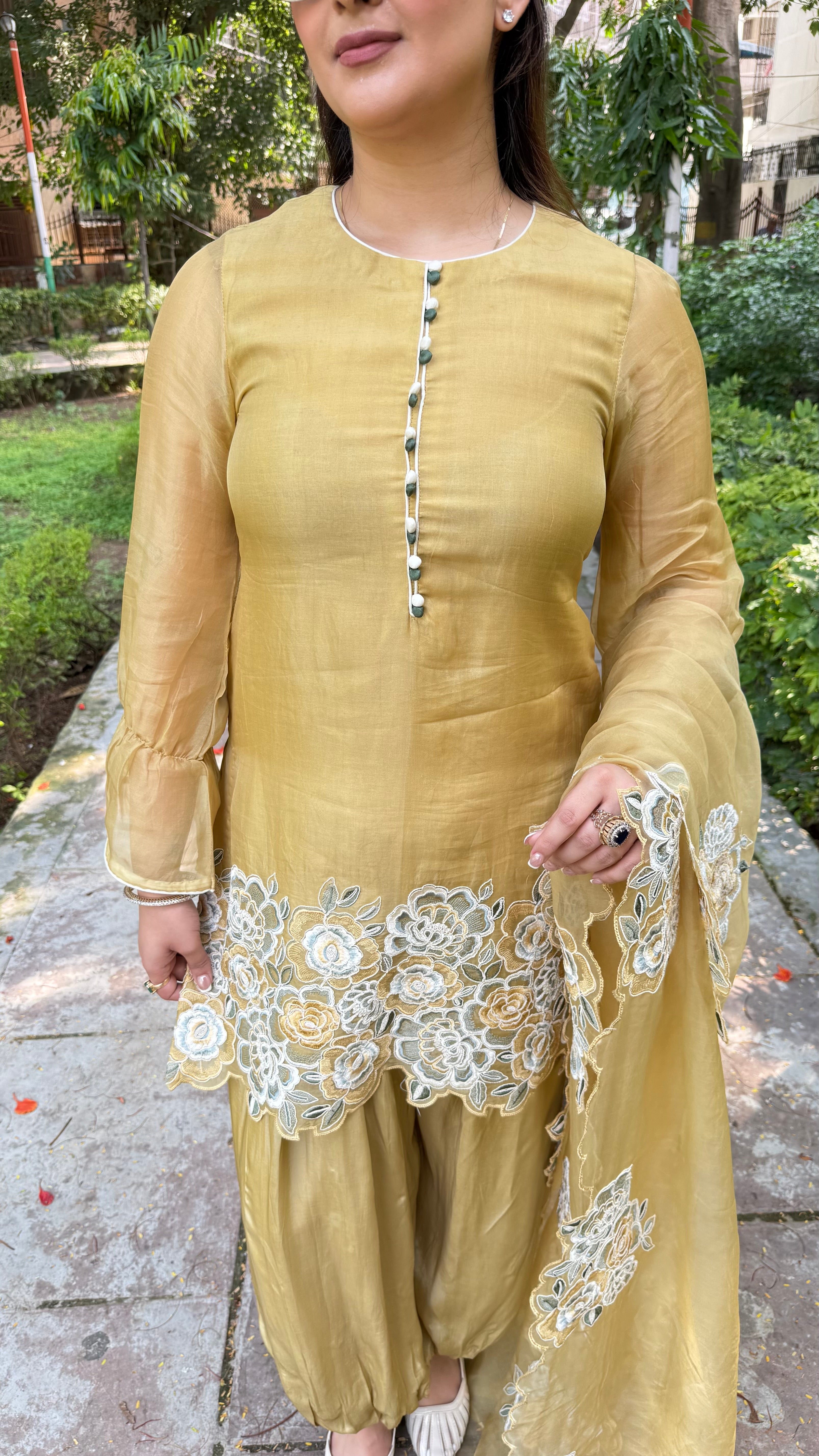 GUL E NOOR Organza Unstitched Suit
