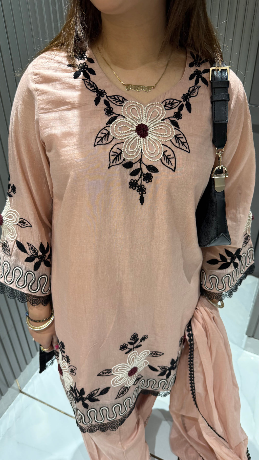 USHAIA MUL FARSHI SUIT
