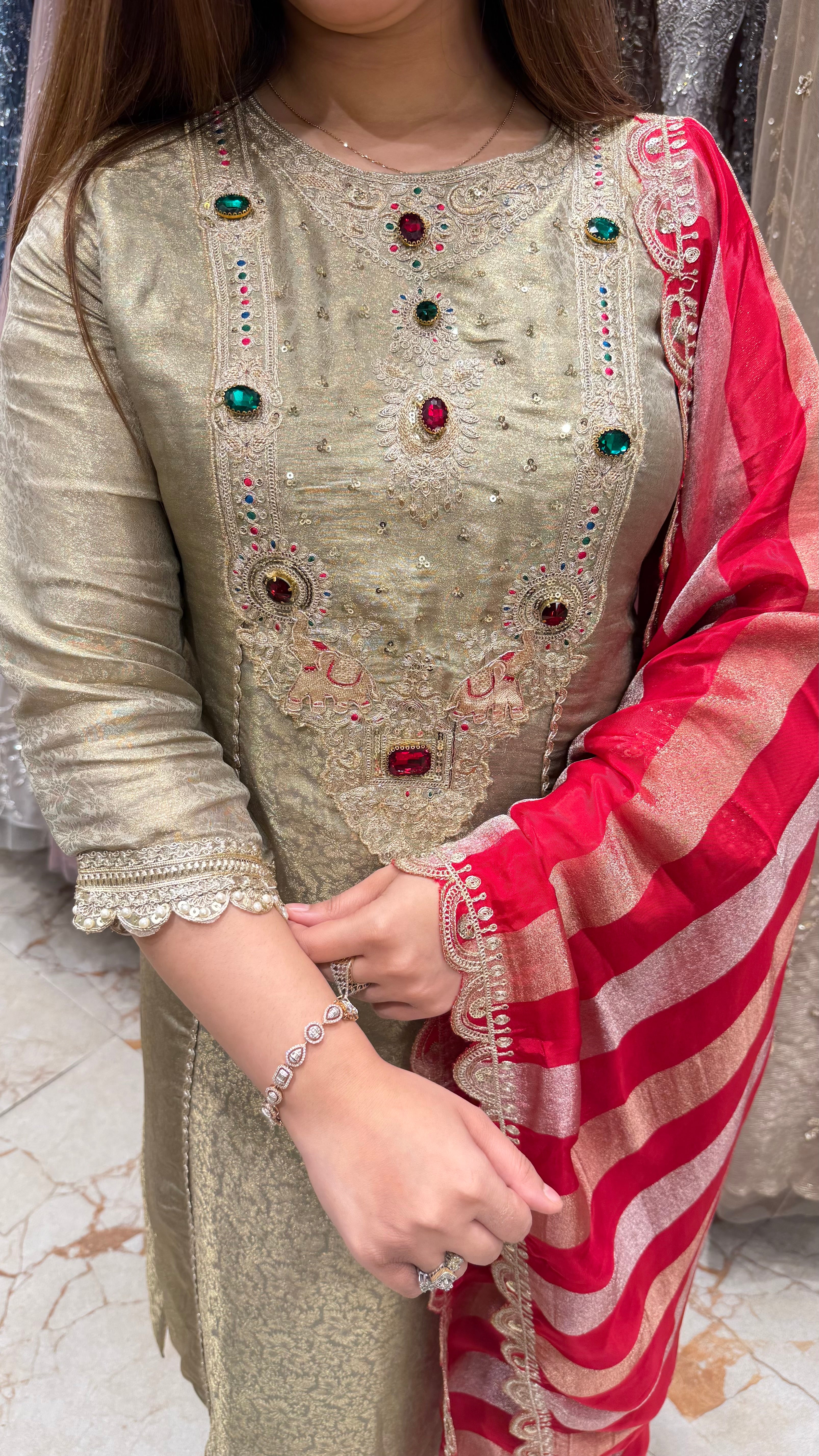 AABROO STRAIGHT SUIT