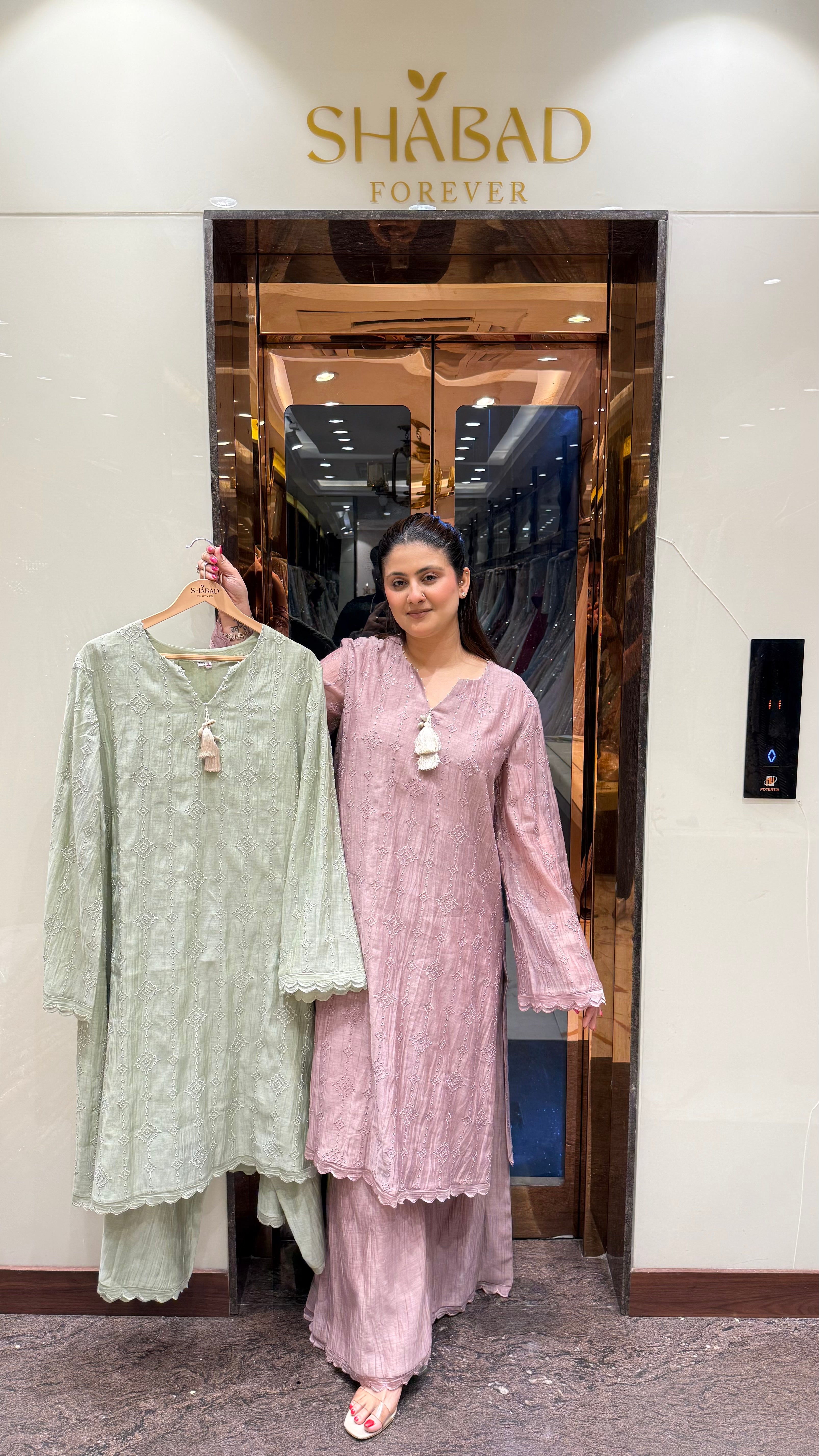 AHANA KURTA SET
