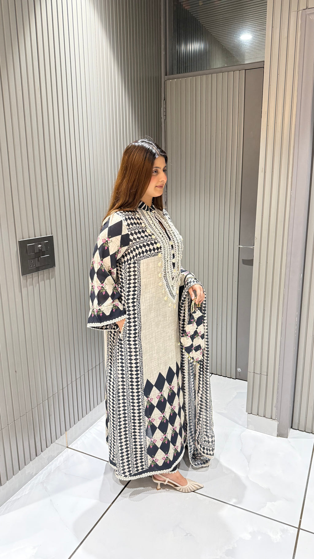 ZYRA MUSLIN CREPE LAWN SUIT