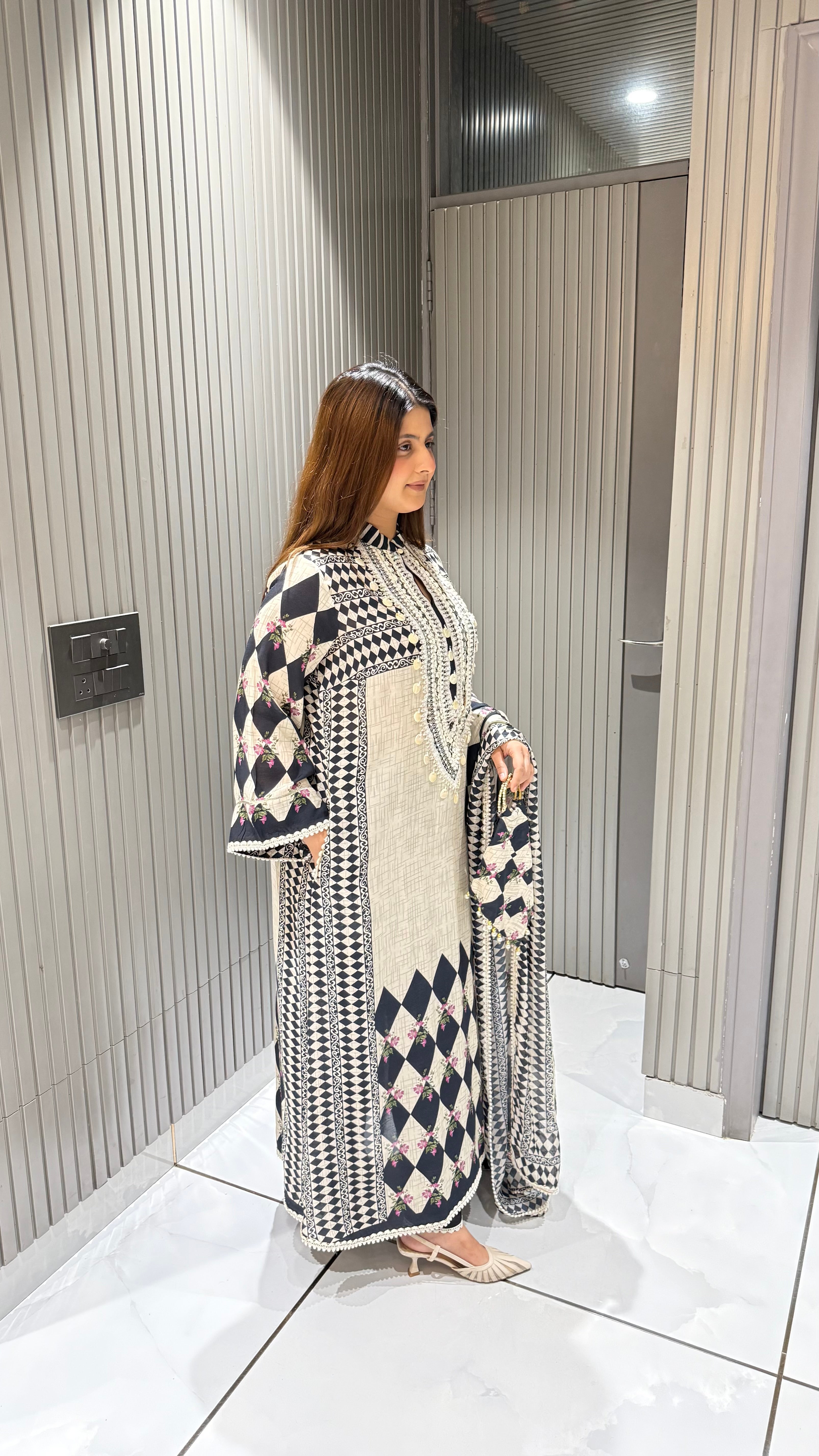 ZYRA MUSLIN CREPE LAWN SUIT
