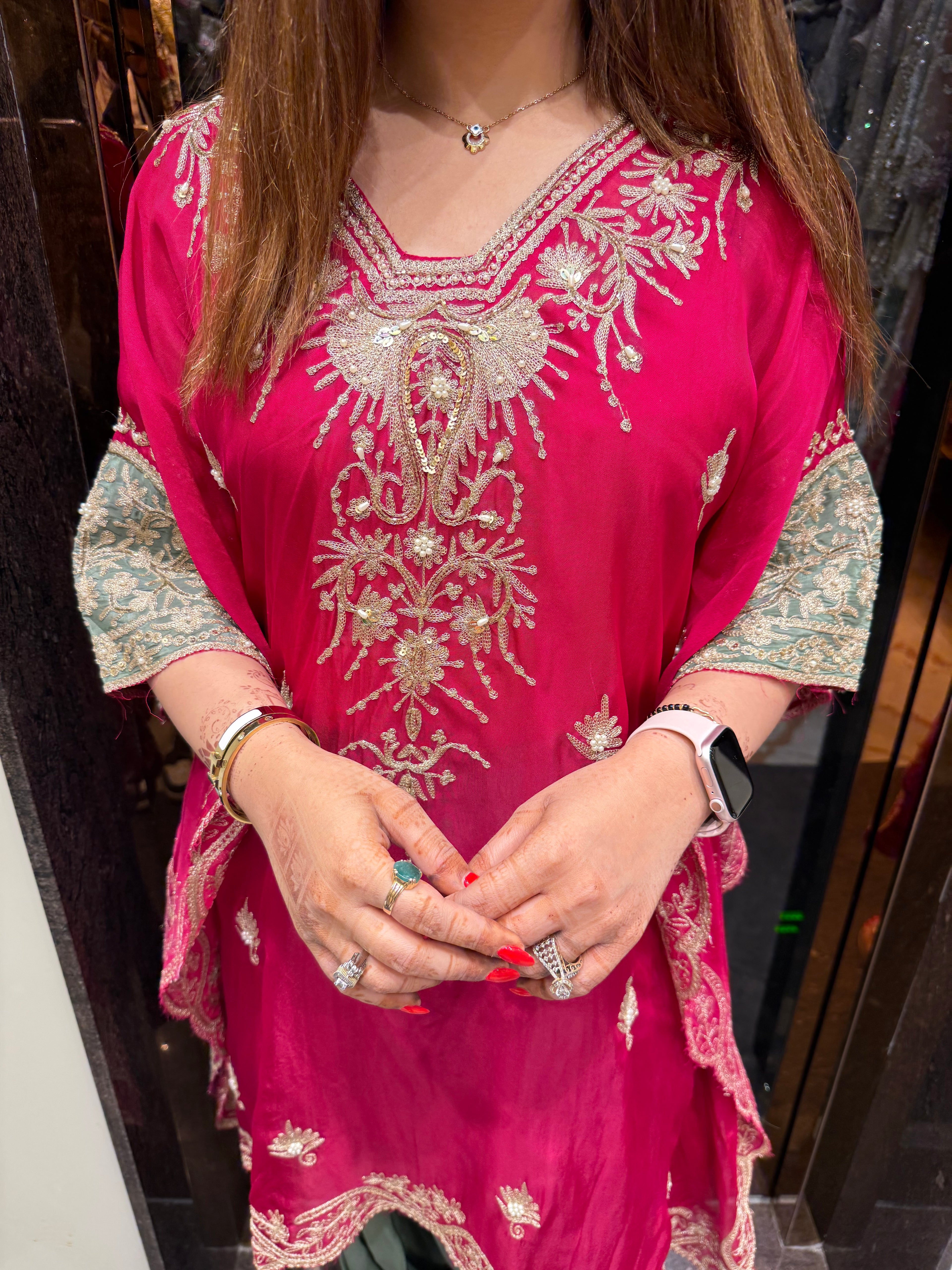Short Kaftan With Contrast Salwar